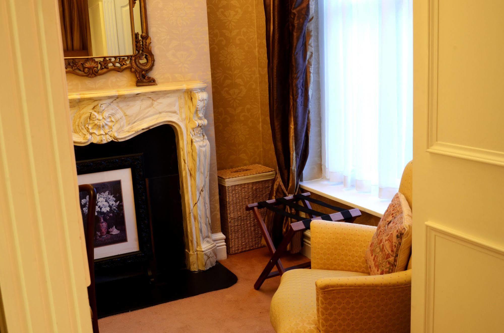 Butlers Townhouse Hotel Dublin Bagian luar foto